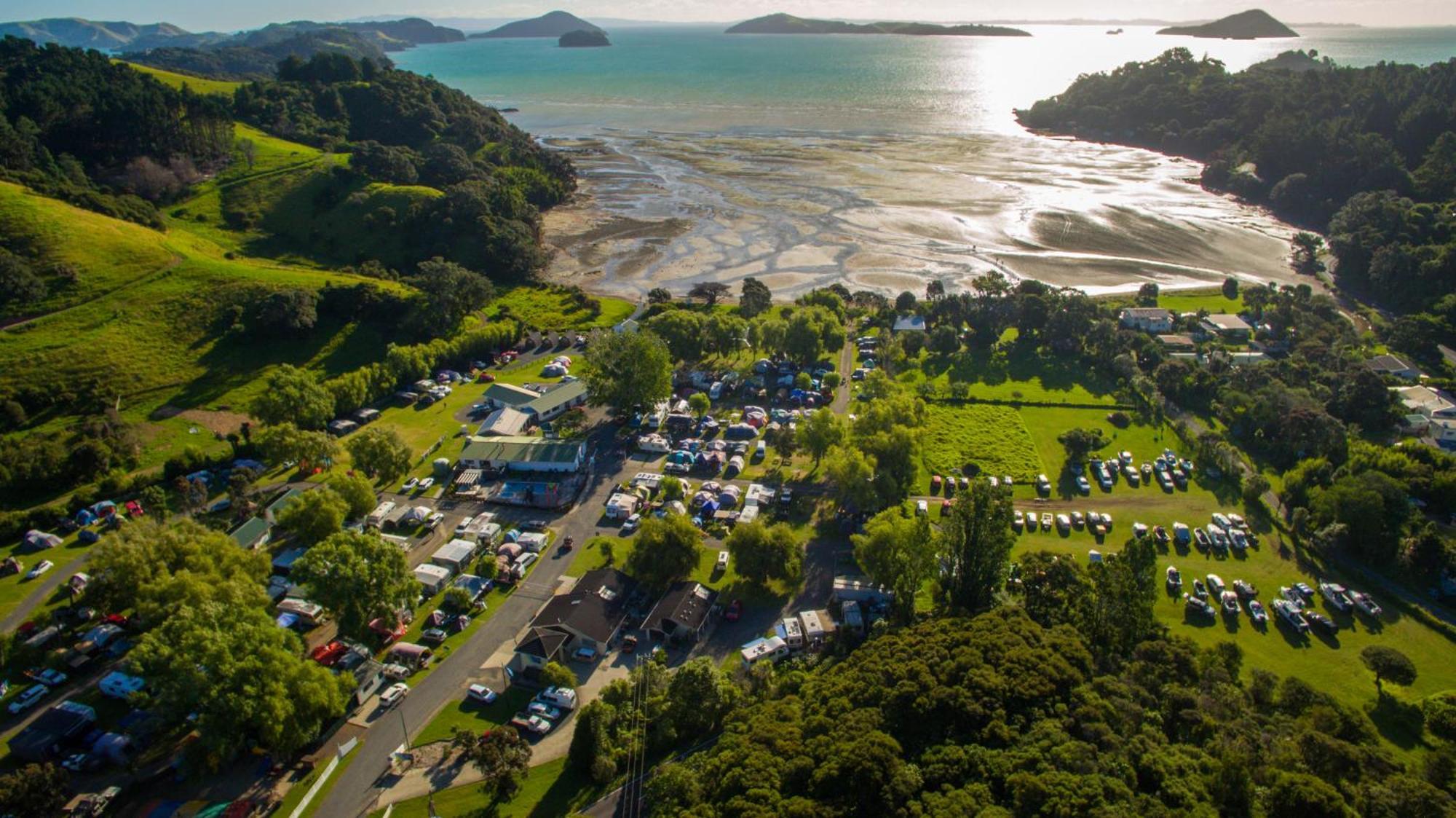Coromandel Shelly Beach Top 10 Holiday Park Exterior foto